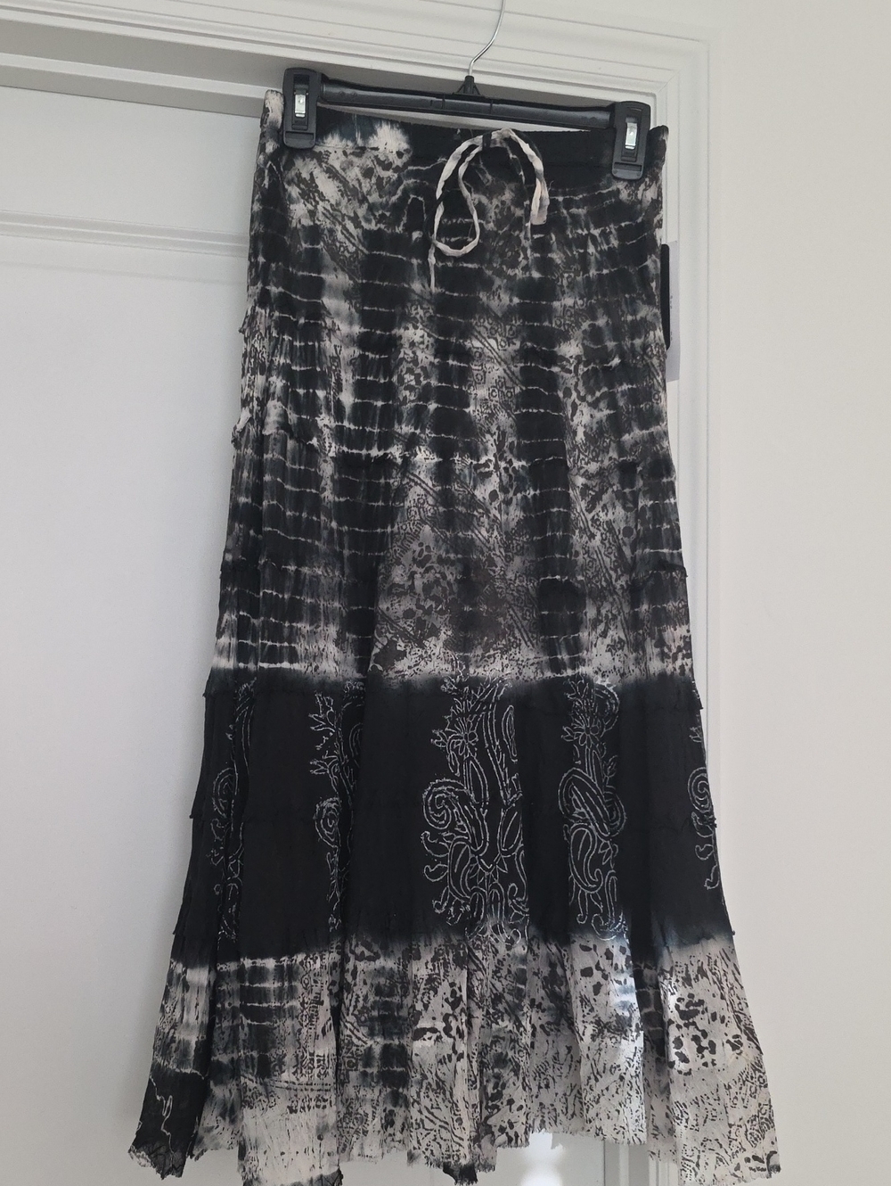 Metro Wear Black & White Tie-Dye Maxi Skirt